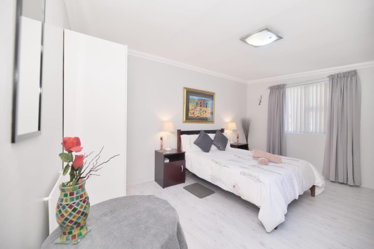 Redsky Self Catering Agulhas Appartement Buitenkant foto