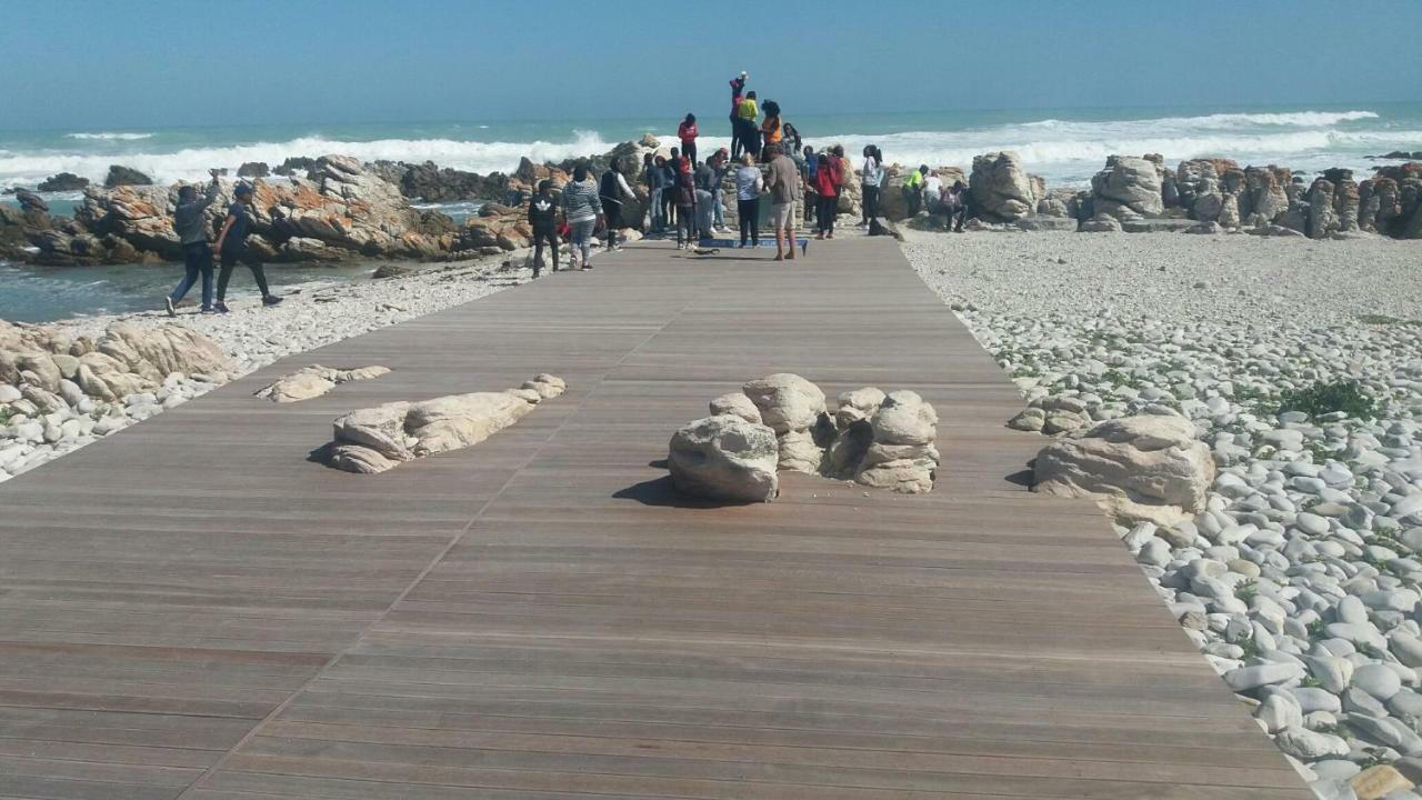 Redsky Self Catering Agulhas Appartement Buitenkant foto